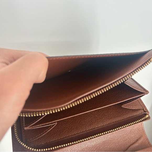 Louis Vuitton Coffrefort Wallet - Picture 12 of 12